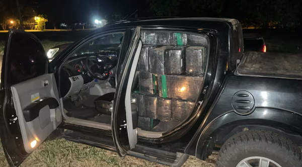 Llevaban una tonelada y media de marihuana en una camioneta