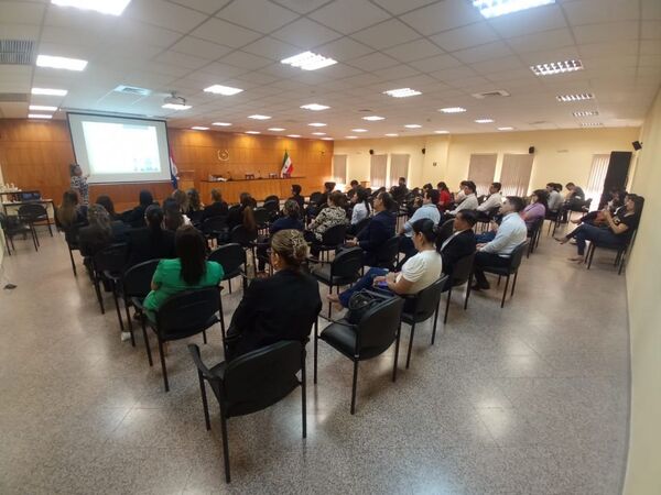 Encarnación: Clausura del Diplomado Especializado en Niñez-Adolescencia