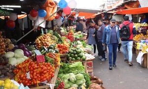 Comerciantes del Mercado 4 se preparan para las ventas de fin de año