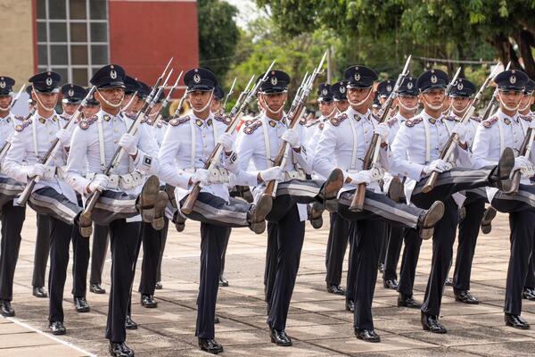 Presidente encabezó acto de egreso de 153 oficiales ayudantes de la Policía Nacional - .::Agencia IP::.