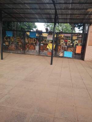 URGENTE | Coronel Oviedo: Alumnos del Colegio Nacional Dr. Pedro P. Peña toman la institución exigiendo la destitución del director