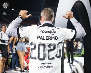 Tras coronarse campeón, Olimpia renueva con El Titán hasta el 2026 - trece