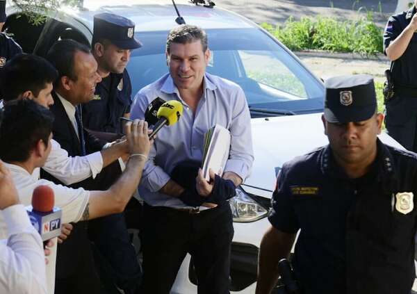 Juez devuelve a Fiscalía imputación contra hijo de RGD, por “defectos formales” - Nacionales - ABC Color