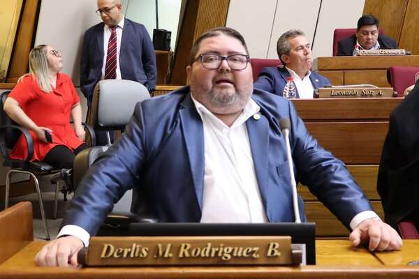 Diputados insistirán con ley que beneficiaría a presuntos corruptos - Política - ABC Color