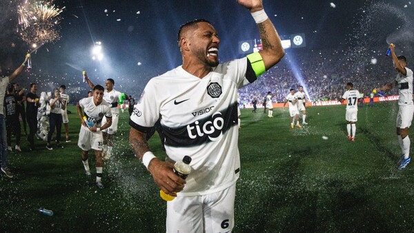 Richard Ortiz logró su décimo título en el fútbol paraguayo