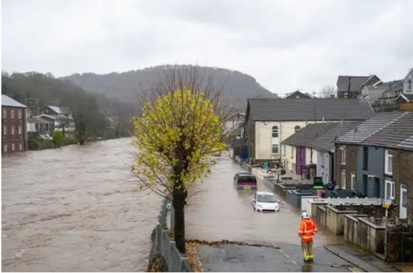 Inundaciones y tormentas azotan Reino Unido: miles afectados