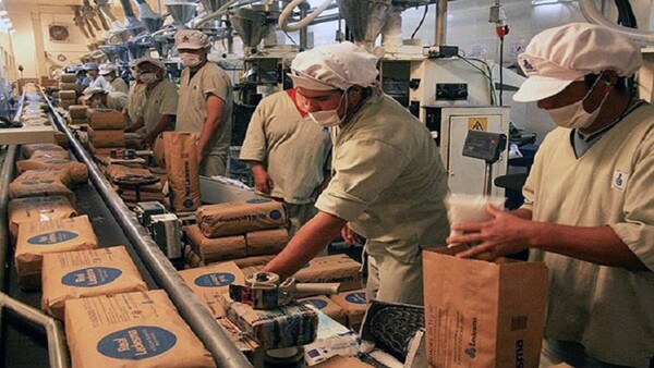 Rechazan aumento de embargos para proteger la economía de trabajadores