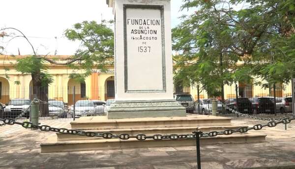 Asunción: Plazas del Congreso, a oscuras, inseguras y abandonadas - Nacionales - ABC Color