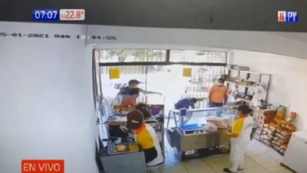 Captan violento asalto en pollería de Ñemby