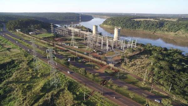 Denuncian a la CGR como amenaza la exportación de la energía de Acaray - Economía - ABC Color