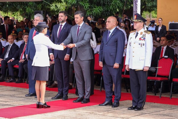 Unos 153 oficiales ayudantes de la Policía Nacional egresan de la Academia Nacional • RADIO NACIONAL