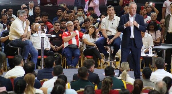 Alfaro habló sobre liderazgo a docentes y de cómo incentivar a los alumnos