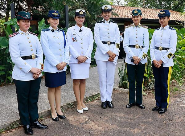Gobierno autoriza el ingreso de mujeres a la CIMEFOR - trece