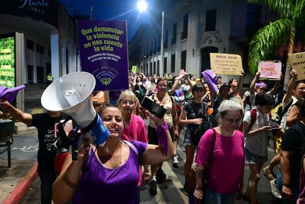 Marcha 25N en Asunción: mujeres exigen el fin a la violencia contra ellas - Nacionales - ABC Color