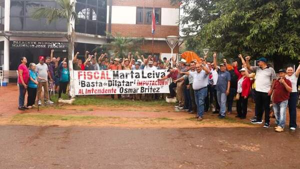 Urgen imputación para intendente de Troche