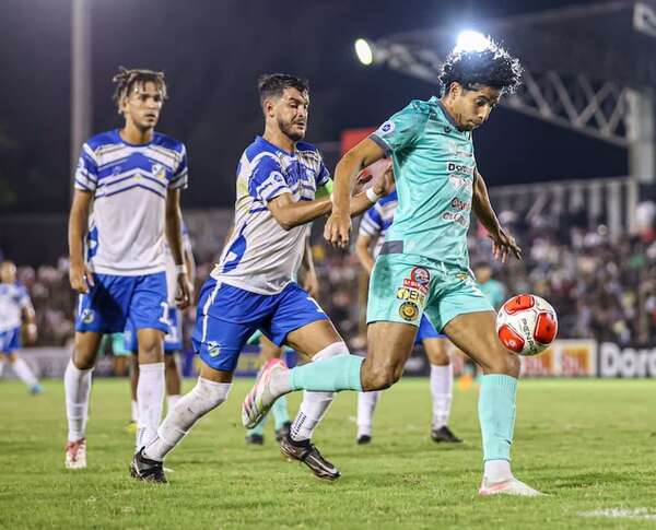 Doblete de Renzo Carballo en Nicaragua - Fútbol Internacional - ABC Color