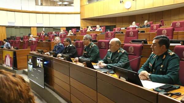 Militares tendrán acuerdo, pese a cuestionamientos - Política - ABC Color