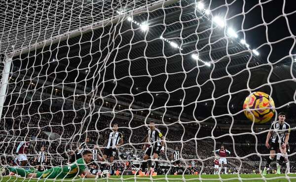 El Newcastle pierde sin Almirón - Fútbol Internacional - ABC Color