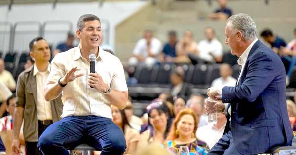 La Nación / Peña y Alfaro participaron de un encuentro con educadores