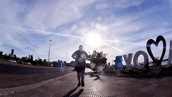 Aconsejan hidratarse para combatir el excesivo calor
