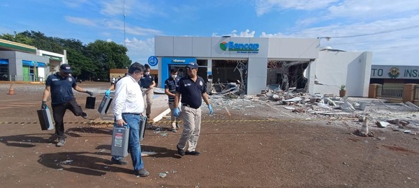 Reportan 3 detenidos por el asalto al banco de Naranjal