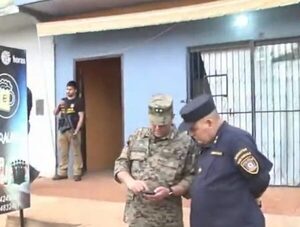 Tres detenidos en allanamientos por asalto a banco en Naranjal · Radio Monumental 1080 AM