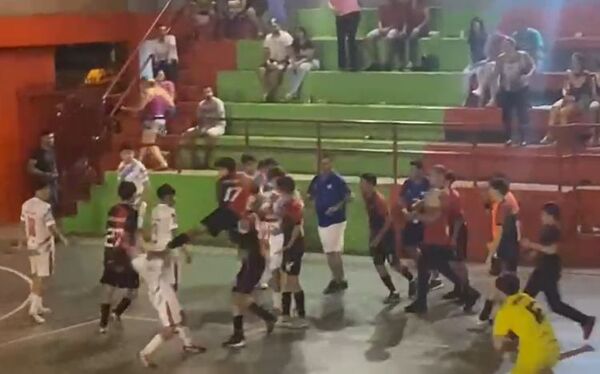 Madres denuncian agresión física hacia sus hijos en partido de fútbol de salón Sub 14