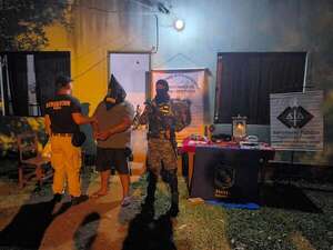Cambyretá: Detienen a guardiacárcel del Cereso por presunto microtráfico - Policiales - ABC Color