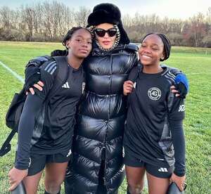 Madonna, mamá orgullosa de sus gemelas futbolistas - Gente - ABC Color