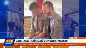 Video: Santiago Peña oró con Nick Vujicic