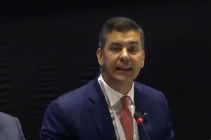 Santiago Peña resalta compromiso con la transparencia fiscal