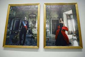 Felipe VI y Letizia, con vestido de Balenciaga, vistos por la fotógrafa Annie Leibovitz - Gente - ABC Color