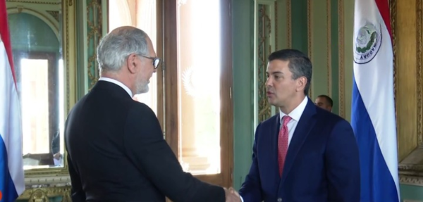Presidente recibió cartas credenciales de embajadores de Países Bajos, Chipre, Grecia y Panamá - .::Agencia IP::.