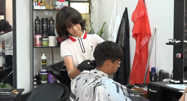 "Mita'i barbero": Con tan solo 12 años, niño sobresale en la barbería - Unicanal
