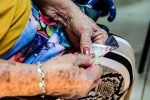 Gracias a la nueva Ley, ya son más de 15 mil adultos mayores beneficiados con la Pensión Universal - Unicanal