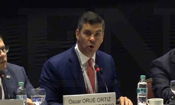 Peña rechaza medida adoptada por Carrefour sobre carne del Mercosur