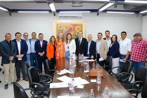 MINISTRA DE SALUD EN REUNIÓN SOBRE PROYECTO DE LEY DE AMPLIACIÓN PRESUPUESTARIA QUE BENEFICIARÁ A HOSPITALES DE ENCARNACIÓN Y CNEL. OVIEDO - Itapúa Noticias