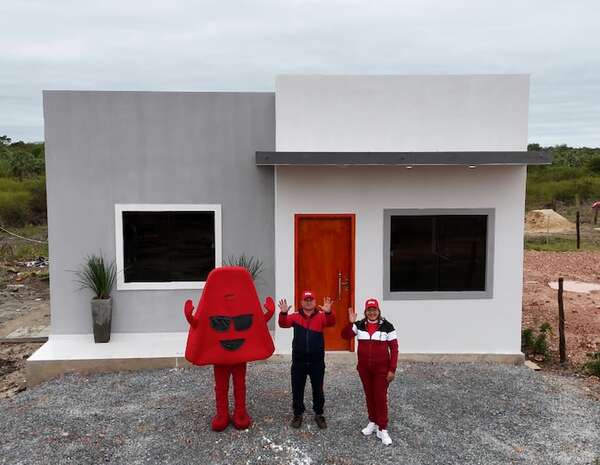 ALEX Anuncia su Promoción de Fin de Año: “Dos Casas Nuevas Con Alex” - Negocios - ABC Color