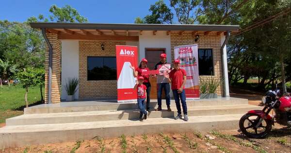 La Nación / Alex anuncia su promoción de fin de año: “Dos casas nuevas con Alex”