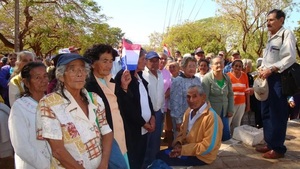 Incorporan a más de 15.000 adultos mayores al programa de pensión universal