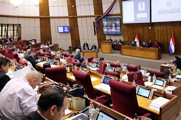 Diputados aprueba proyecto que amplía derechos de maternidad para mujeres en cargos electivos