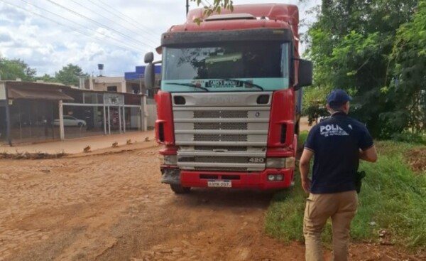 Incautan camión que registra orden de búsqueda por accidente