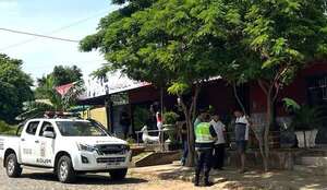 Asalto a mano armada en una boutique deja a un policía herido en Coronel Oviedo - Policiales - ABC Color