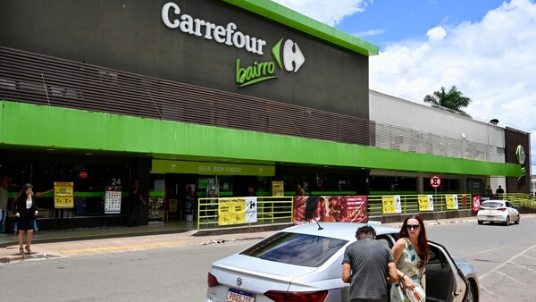 Grupo francés Carrefour entona su "mea culpa" tras polémica sobre carne brasileña