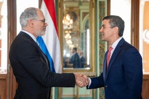 Ejecutivo recibe cartas credenciales de embajadores de Países Bajos Chipre, Grecia y Panamá • RADIO NACIONAL