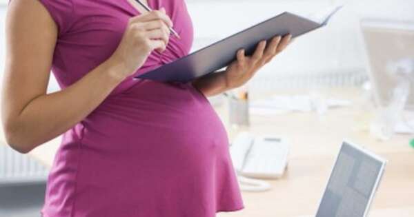 Diario HOY | Aprueban incluir a mujeres con cargos electivos a ley de protección de la maternidad