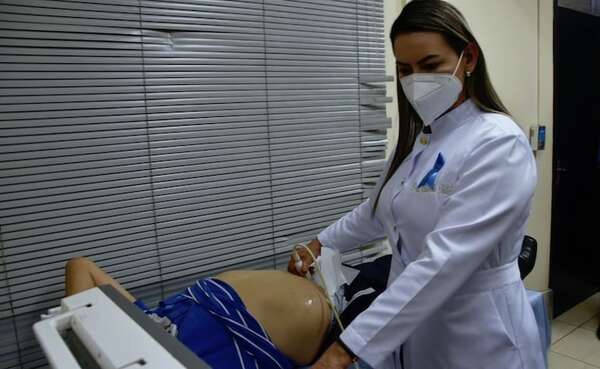 El tacto rectal y otros miedos de los hombres desmitificados para realizarse los controles en el noviembre azul - Nacionales - ABC Color
