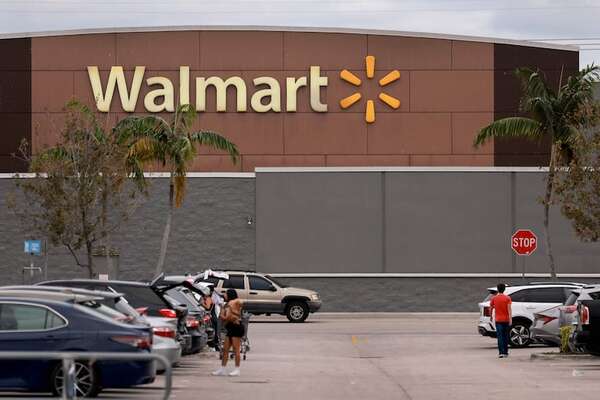 La gran minorista Walmart se suma a las empresas que desmantelan programas de diversidad - Mundo - ABC Color