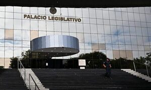 Millones para el confort legislativo