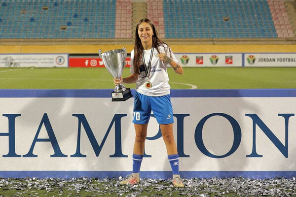 Versus / "Han matado su sueño": en Líbano, una futbolista en coma tras unos ataques de Israel